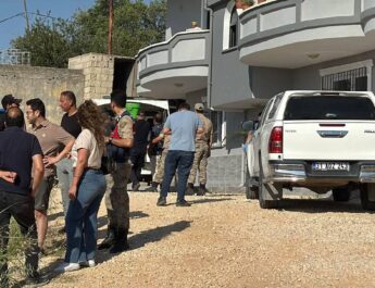 Altınözü’nde bir kişi tartıştığı kızını öldürdü, eşini yaraladı