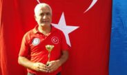 Hataylı milli yüzücü kalbine yenik düştü!