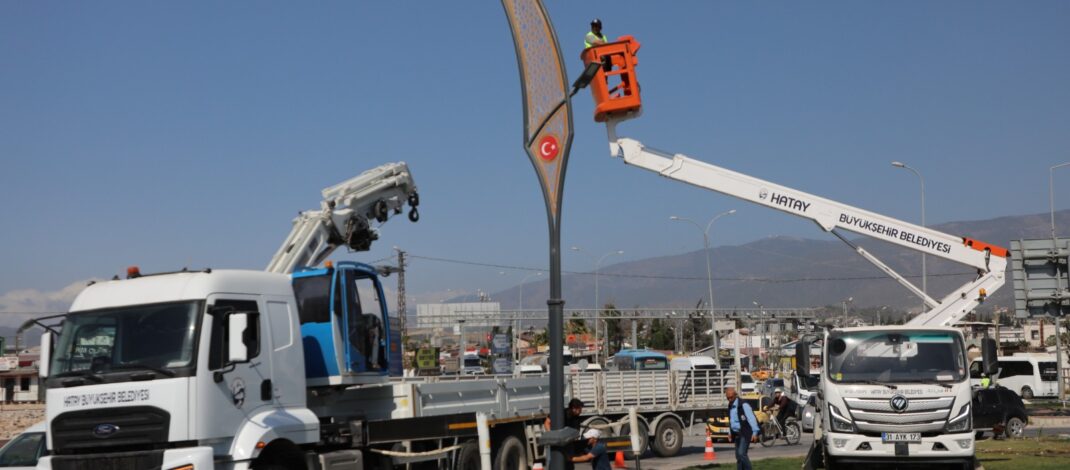 Habibi Neccar Kavşağı’nda üst geçit projesi başladı