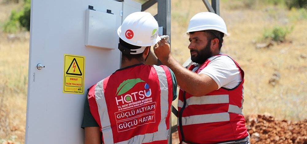 Altınözü’nde 9 mahalleye su veren terfi merkezinde enerji hattı yenilendi