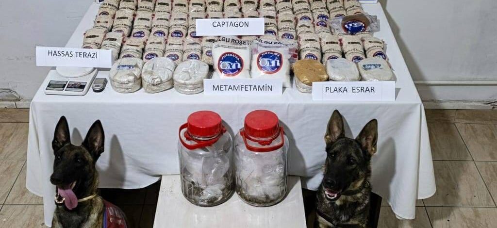 Jandarmadan uyuşturucu operasyonu: 100 bin captagon hap ele geçirildi