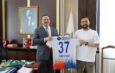 Altınözülü futbolcu Ömer Gür’den Kaymakam Şahin’e ziyaret