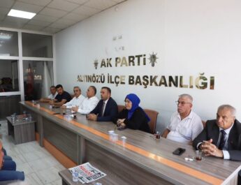 Altınözü’nde AK Parti İlçe Danışma Toplantısı gerçekleştirildi