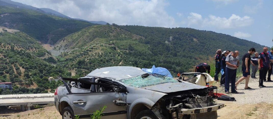 Uçuruma yuvarlanan otomobilin sürücüsü hayatını kaybetti