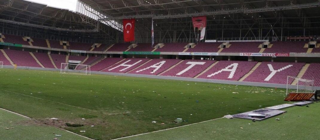 Hatay Stadı bu sezon da kapalı!