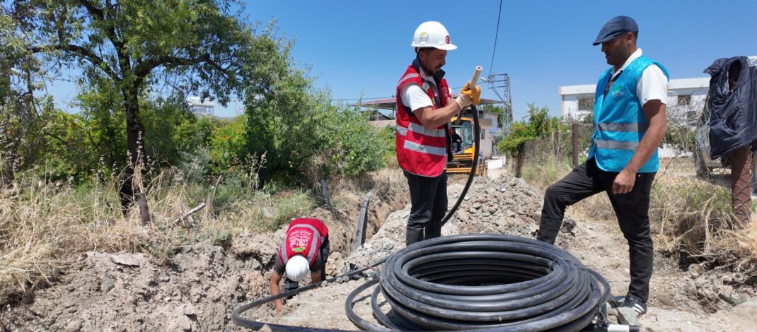 Altınözü’nün içme suyu altyapısı yenileniyor