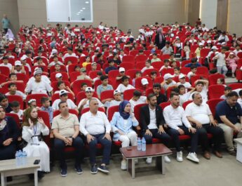 Başkan Sarı, TÜGVA Yaz Okulu programı kapsamında öğrencilerle bir araya geldi