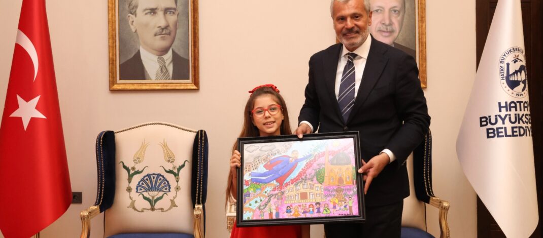 Minik ressam Asya’nın süper kahramanı: Başkan Öntürk
