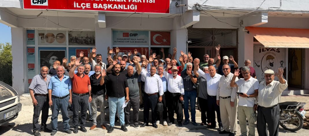 CHP Altınözü ilçe örgütünden toplu istifa